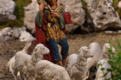 Presepe-2024-Uno-di-noi-e-Dio-lEmanuele-40